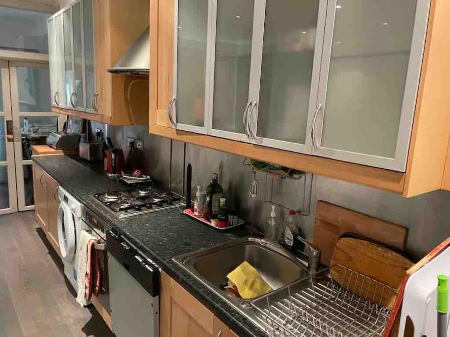 Large Studio Flat In Kensington ロンドン エクステリア 写真
