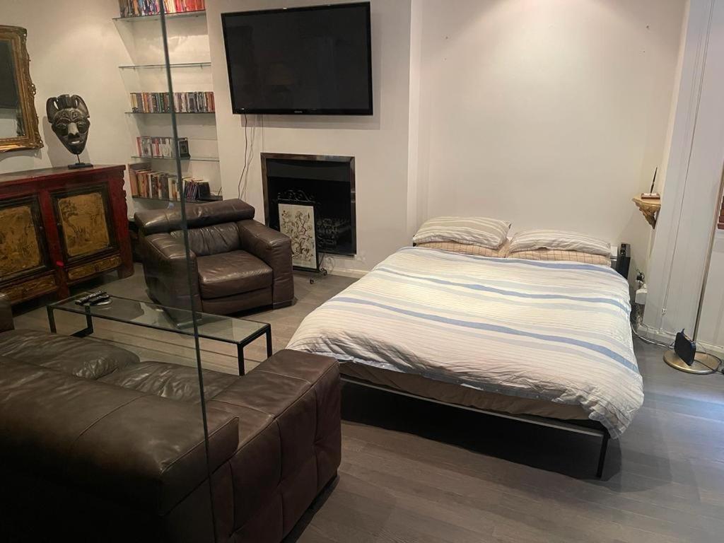 Large Studio Flat In Kensington ロンドン エクステリア 写真